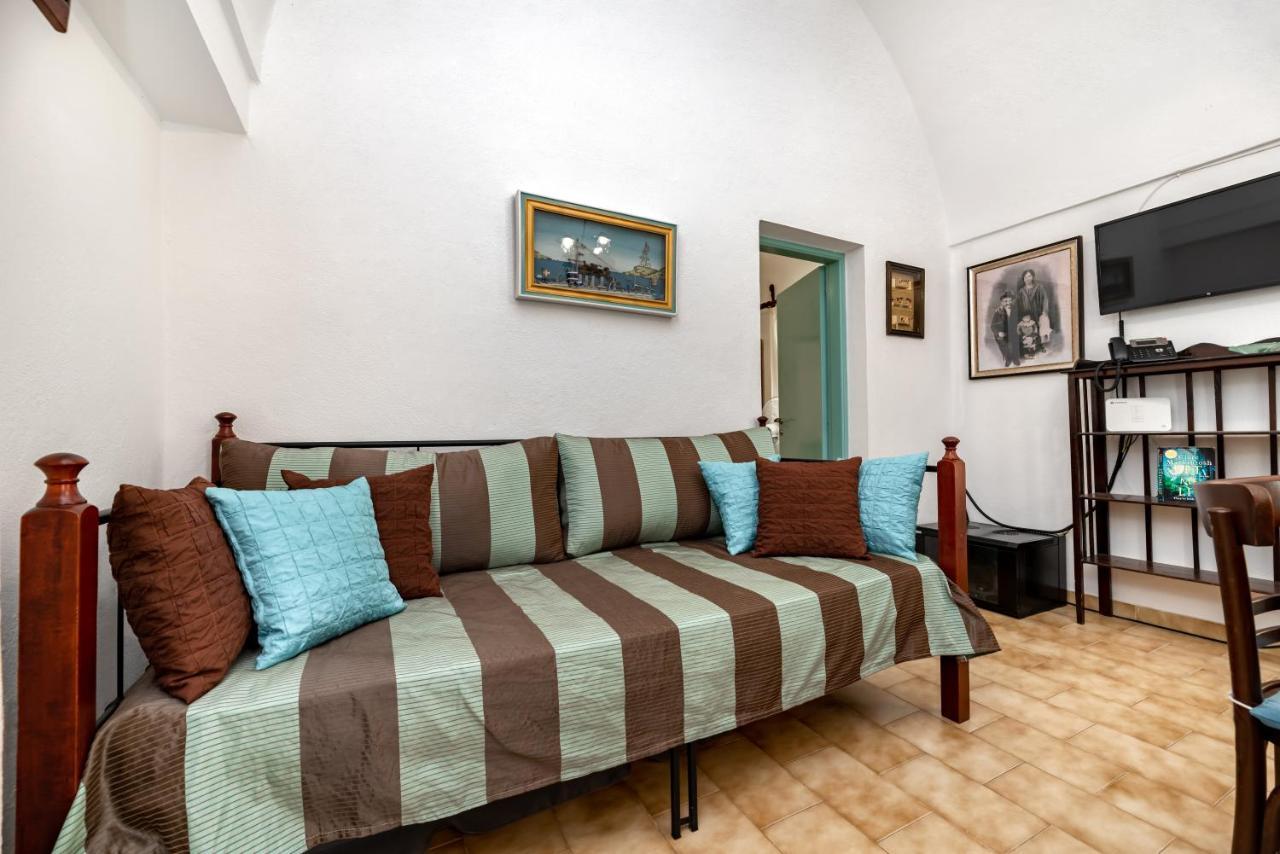Authentic Santorinian Home Experience サントリーニ エクステリア 写真
